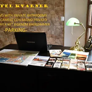 Hostal Kvarner- With Private Bathrooms
