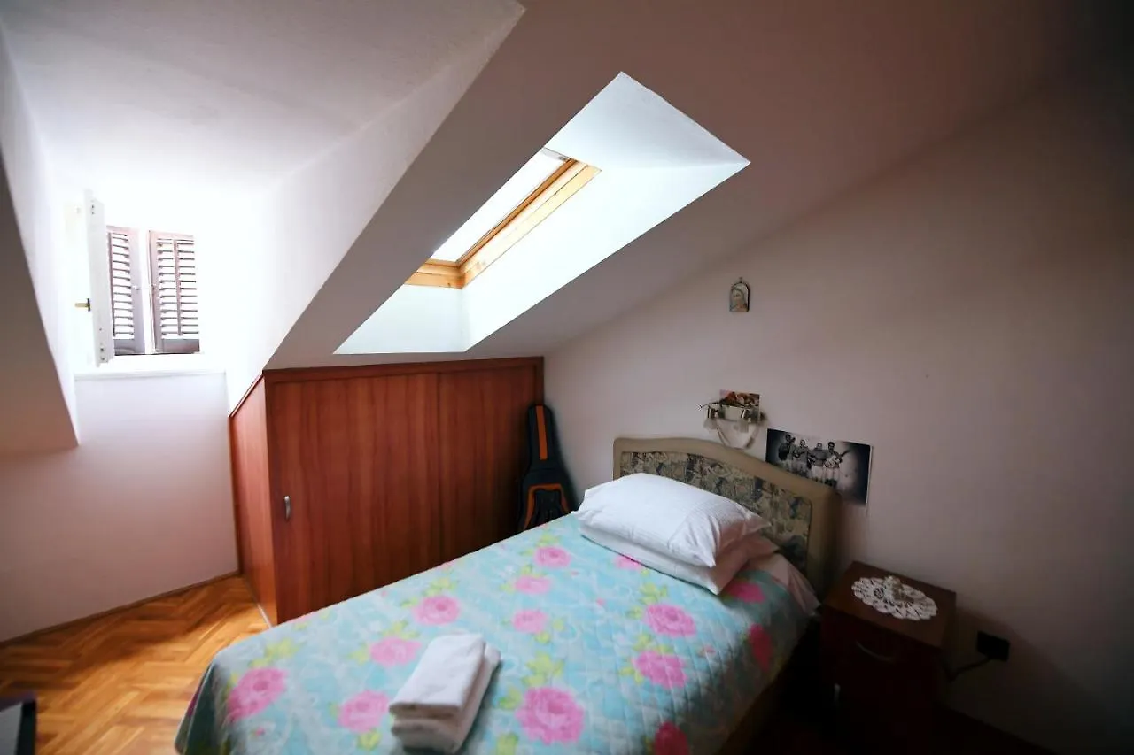Apartment Fiumara Rijeka 0*,